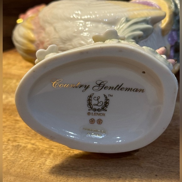 Lenox Country Gentleman Rooster Figurine Pastel - Picture 4 of 4